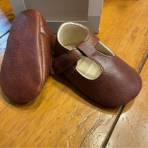 Sweet N Swag Brown baby Shoes size 2 - Picture 3 of 5